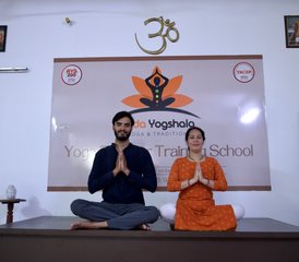 25 Tage 200-Stunden Multi-Stil Yogalehrer Ausbildung in Hatha, Ashtanga und Kundalini Yoga in Rishikesh, Indien - Photo 4