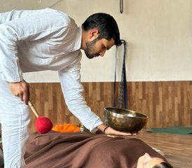 28 Tage 200-Stunden Hatha, Ashtanga, Vinyasa, Kundalini und Yin Yogalehrer Ausbildung in Rishikesh, Indien - Photo 5