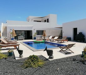48 Tage Spannendes Surfcamp in El Cotillo, Fuerteventura, Spanien - Photo 1