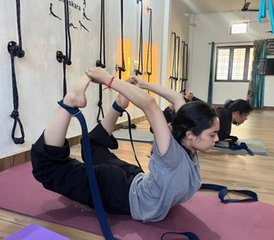 212 días de curso de formación de profesorado de yoga de 100 horas en Dehradun, India - Photo 1