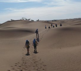 8 jours en stage de yoga, méditation et trekking en itinérance dans le désert, Maroc - Photo 4