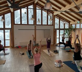 103 Tage Nikolaus Yoga Retreat im Advent im Labenbachhof, Deutschland: Sanftes Innehalten und Einkehr - Photo 1