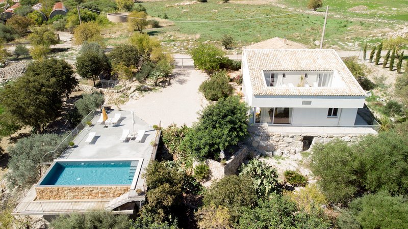 8 Day Full Immersion of Sicilian and Italian Cuisine Culinary Holiday in Chiaramonte Gulfi