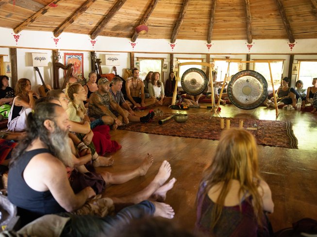 Best Global Digital Detox Retreats for Wellness in 2025