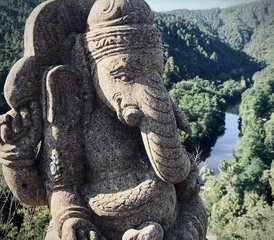 65 jours en stage de yoga et cours de massage thaï : tisser des liens par le souffle dans les Cévennes, France - Photo 1
