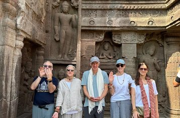 10 días de curso intensivo de budismo y cultura en Varanasi, Bodh Gaya, Delhi y Aurangabad, India