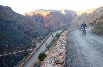 10 días de ruta guiada en moto por la Ruta Jardín y Baviaanskloof salvaje en Sudáfrica