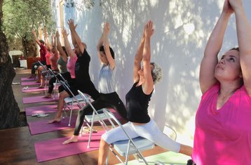 Stage De Yoga Iyengar De 7 Jours Avec Constantinos Sans Hébergement en Crète, Grèce