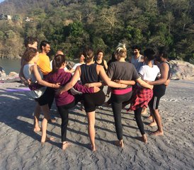 28 Tage 200-Stunden Ganzheitliche Yogalehrer-Ausbildung: Hatha, Ashtanga, Vinyasa, Naturheilkunde, Ayurveda in Rishikesh, Indien - Photo 5