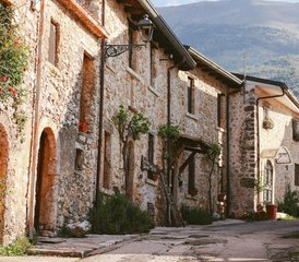 22 jours-200h en formation de professeur de yoga hatha tantra et mentorat d'intégration de 6 mois en Italie - Photo 5