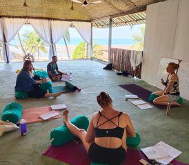 13 Tage 100-Stunden Ayurveda und Yin Yoga Therapie Yogalehrer Ausbildung in Goa, Indien - Photo 3