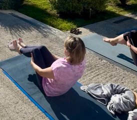3 Jours Stage Yoga en Forêt avec Cynthia, en cabane insolite proche Fontainebleau, France - Photo 2