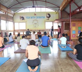 1028 días de profesorado de yoga Ashtanga y Hatha de 200 horas en Mysore, India - Photo 1