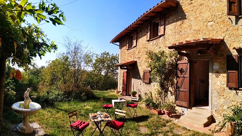 13 Tage 200-Stunden Hybrid Love Evolve Awaken Yogalehrer Ausbildung in der Toskana, Italien
