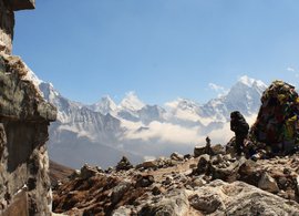 Lobuche Retreats und Reisen