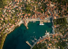 Jelsa Retreats und Reisen