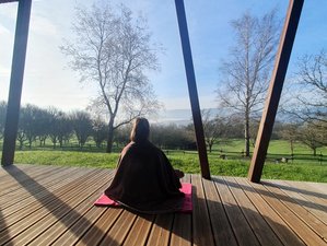 3 jours en stage de yoga, bains sonores et Spa à Montavon, Suisse