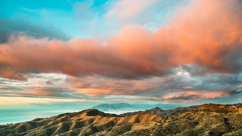 6 Day Yoga and Meditation Retreat Between the Sea and Mountains in Andalusia, Spain