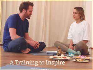 25 Tage 200-Stunden Hatha und Kundalini Yogalehrer Ausbildung mit Individuellem Zeitplan in Wien