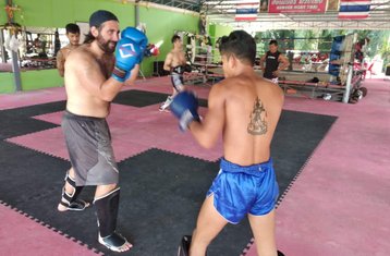 3 Maanden Gepassioneerde Muay Thai Training in Ao Nang, Thailand
