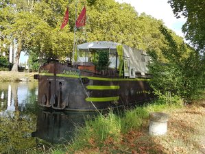 7 Day Relaxing Yoga Holiday on a boat on the Canal du Midi in the Center of Toulouse