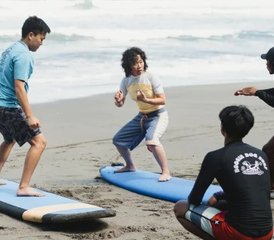 16 jours en stage privé de surf de luxe et séjour à Kedungu Beach à Bali, Indonésie, avec massage - Photo 1
