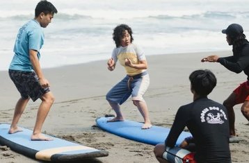 6 Tage Privater Luxuriöser Surf- und Aufenthalt Urlaub am Kedungu-Strand auf Bali, Indonesien, mit Massage