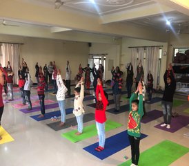 2 jours en stage de yoga en entreprise à Rishikesh, Inde - Photo 3