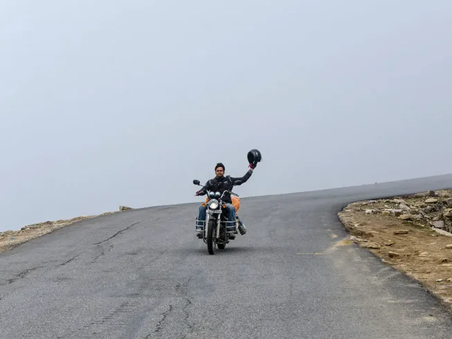 12 Day Delhi, Manali, Leh, Srinagar Guided Motorcycle Tour in India photo 3