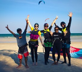 68 Tage Surfcamp mit IKO-Zertifizierung in Hua Hin, Thailand, von KBA – Kiteboarding Asia - Photo 1