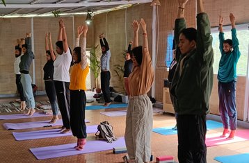 50 Tage 500-Stunden Multi-Stil Yogalehrer Ausbildung in Chamoli, Indien