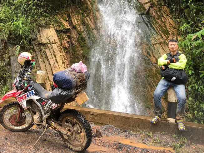 3 Day Enthralling Laos Guided Motorcycle Tour from Vientiane to Vang Vieng, Phou Khao Khouay