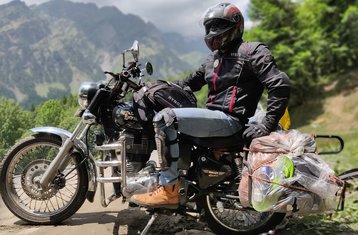 7 días de ruta guiada en moto por lo mejor de Leh y Ladakh, India