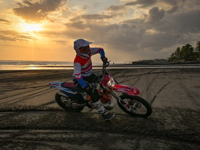 4 Day Tabanan Beach and Jungle Adventure Guided Motorcycle Tour in Indonesia photo 6