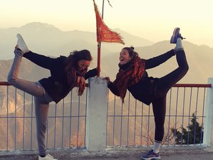 26 jours-200h formation professeur de yoga hatha et ashtanga à Rishikesh