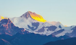 Gandaki Zone Retreats und Reisen