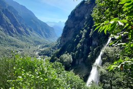 6 Tage Yoga, Natur und Wasserfälle in Vallemaggia, Tessin, Schweiz