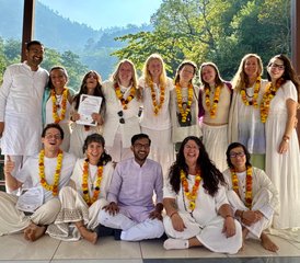 12 días de formación de Yin y Yoga Nidra de 100 horas en Rishikesh, India - Photo 3