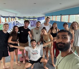 28 Tage 300-Stunden Multi-Style Yogalehrer Ausbildung in Dharamshala, Indien - Photo 2