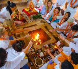 28 jours-200h en formation de professeur de yoga hatha, ashtanga, vinyasa et sound healing à Rishikesh, Inde - Photo 2