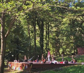 4 jours en stage de yoga pour se mettre en présence et vivre en pleine conscience en Ardèche, France - Photo 3