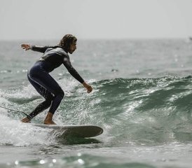 77 jours de surf hebdomadaire tout compris pour tous les niveaux avec excursions à Tamraght, Maroc - Photo 1