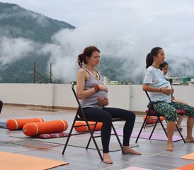7 Tage 100-Stunden Yoga-Lehrerausbildung für Schwangere und Rückbildung in Rishikesh, Uttrakhand, Indien - Photo 5