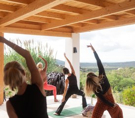 214-Daagse Hybride 200-urige Yoga Docentenopleiding in Portugal - Photo 1