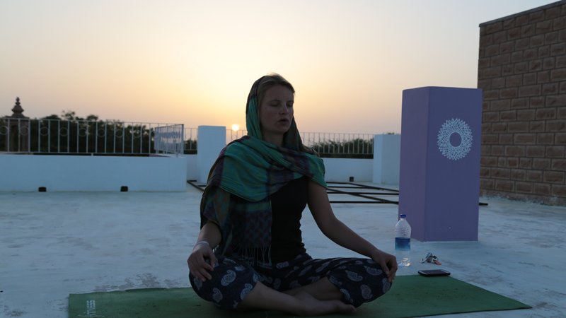 15 Tage Mini-Rundreise nach Pushkar, Jodhpur, zum Taj Mahal und Yoga Retreat im Ashram in Rajasthan