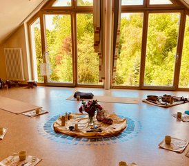 3 Tage Yoga Retreat im Kloster, Deutschland (bei Fulda, Juli) – Entspannung & Achtsamkeit Wochenende - Photo 4
