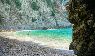 Himara Retreats und Reisen