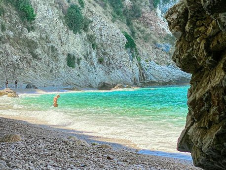 Himara