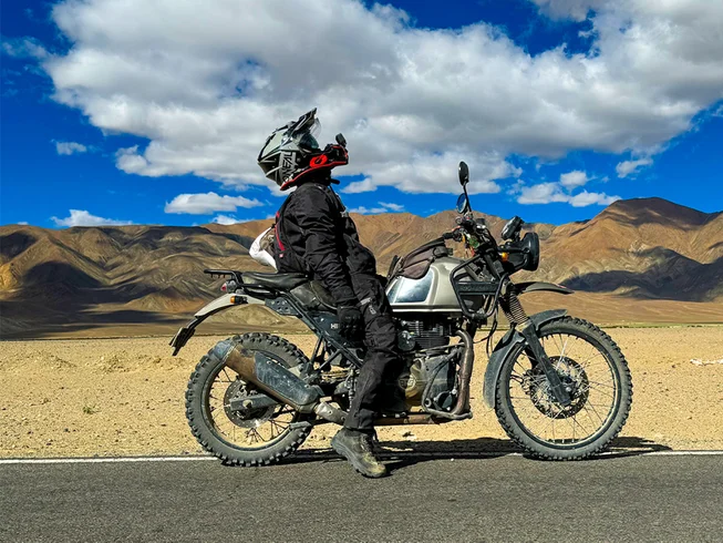 12 Day Ladakh Guided Motorcycle Tour in Indian Himalayas (Manali-Srinagar) photo 3