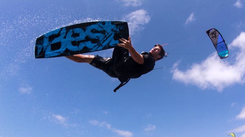 7 Day Spanish Lessons and Kitesurfing Camp in Manta, Manabí